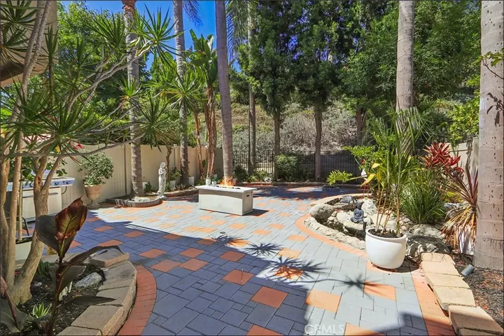 Property Photo:  27 Michelangelo  CA 92656 