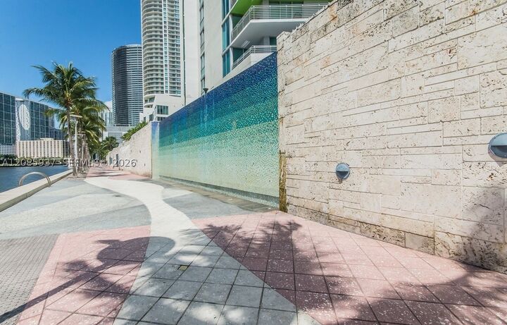 Property Photo: 325 S Biscayne Blvd 2114 FL 33131