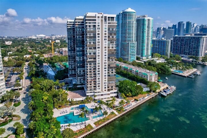Property Photo: 2333 Brickell Ave 2814 FL 33129