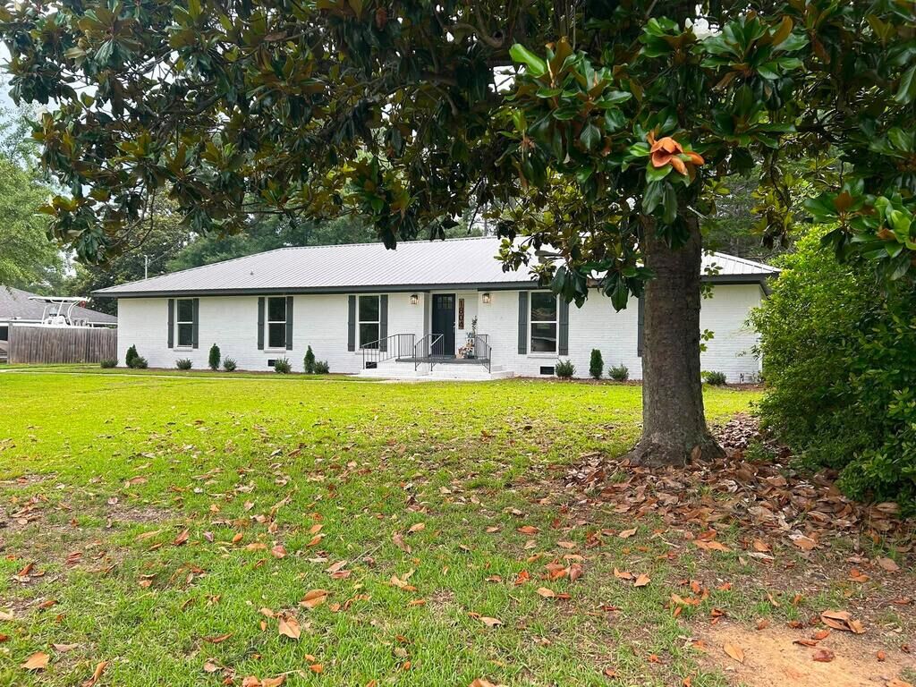 Property Photo:  1804 Azure Drive  AL 36303 