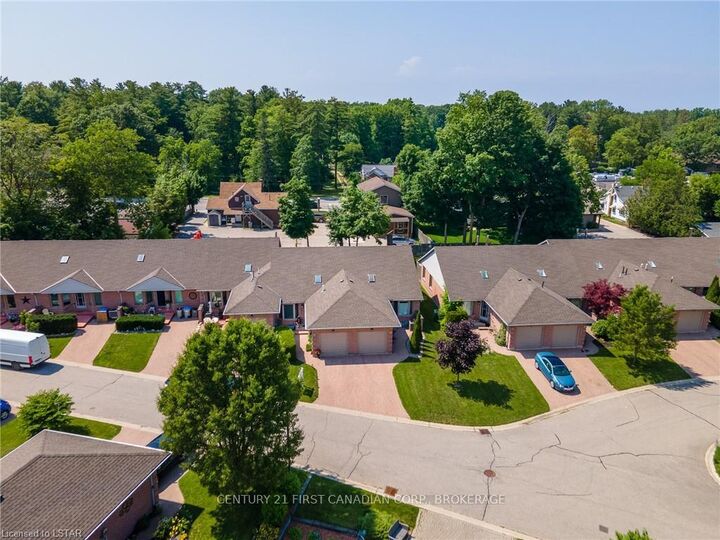 Property Photo:  90 Ontario Street S 5  ON N0M 1T0 