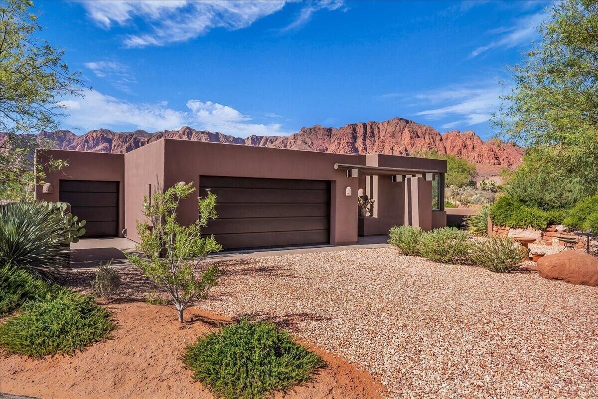 Property Photo: 1148 Shonto Way UT 84738