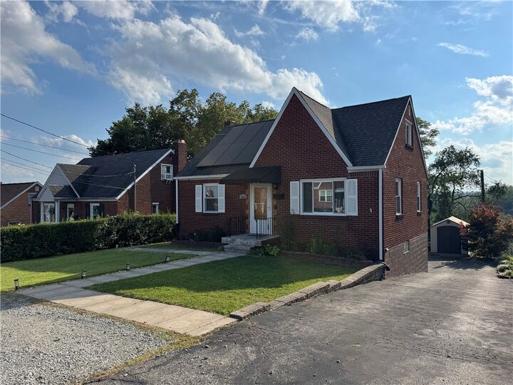 Property Photo: 3652 Oakleaf Road PA 15227