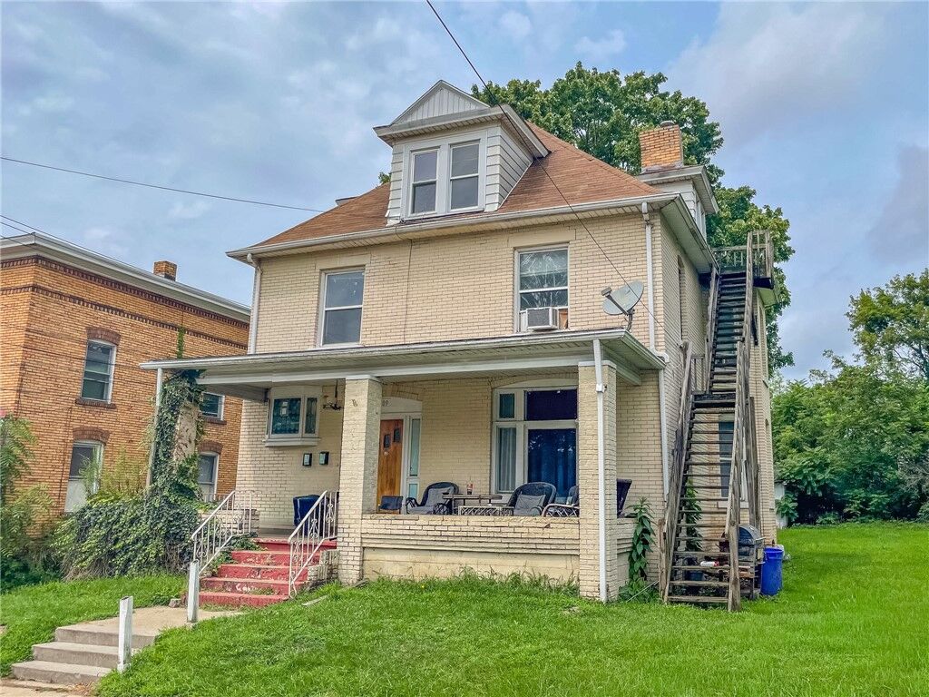 Property Photo: 309 Phillips St PA 16101