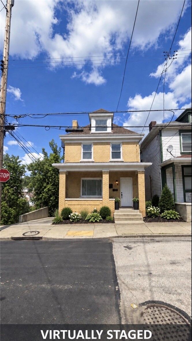 Property Photo:  77 Industry St  PA 15210 