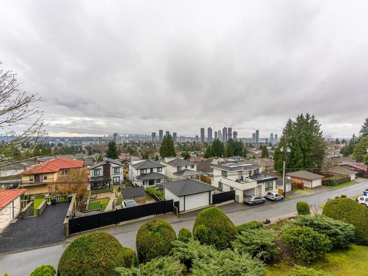 Property Photo:  5340 Hastings Street 307  BC V5B 1R1 