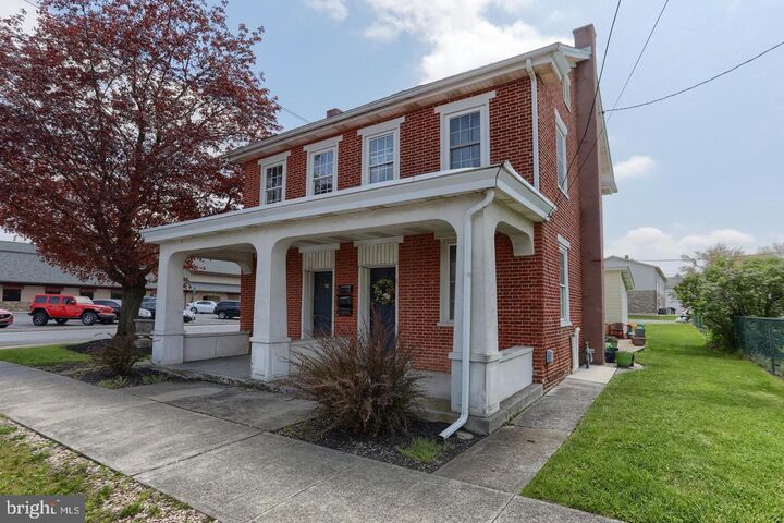 Property Photo:  702 W Main Street  PA 17078 