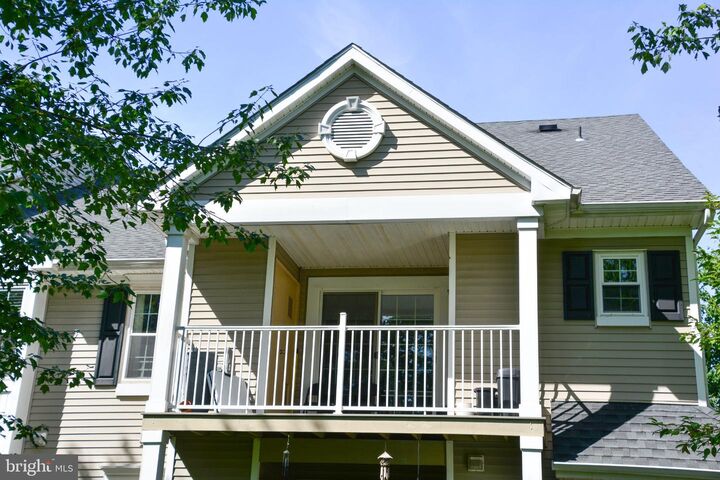 Property Photo:  1404 Saxony Drive B  NJ 08054 