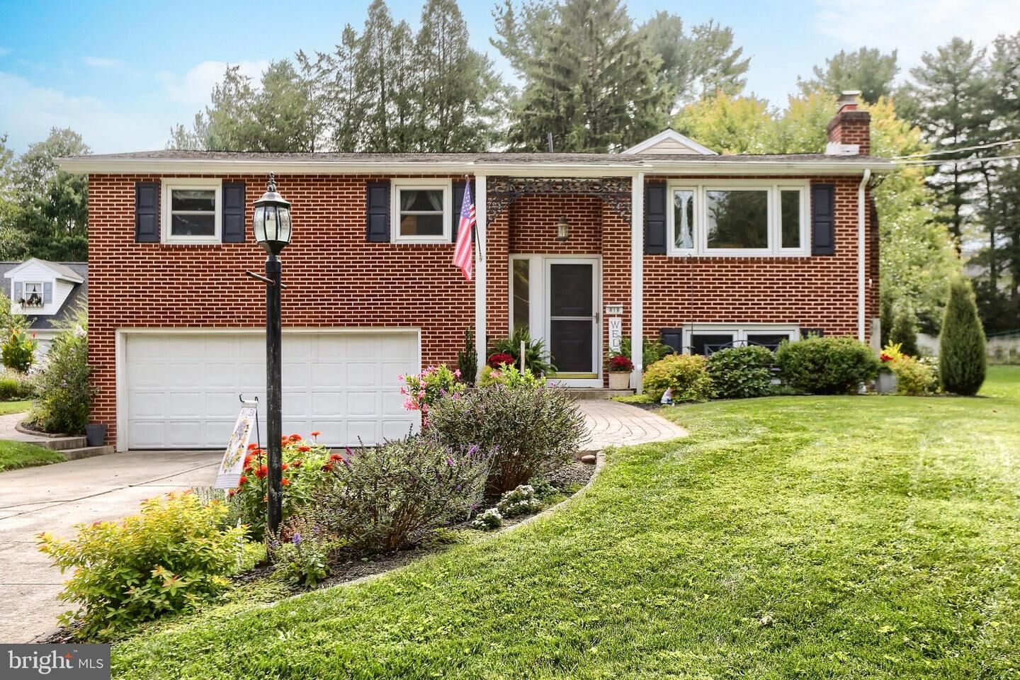 Property Photo:  818 Meadow  PA 17011 