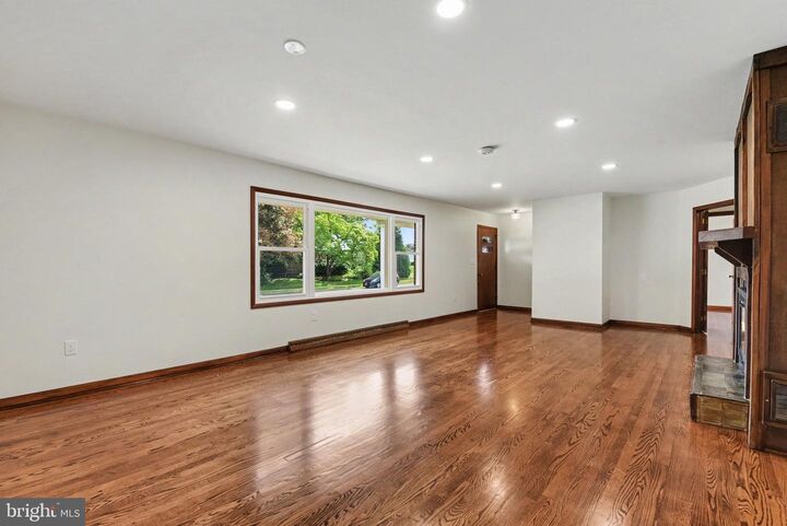 Property Photo:  604 Hillcrest Road  PA 17033 