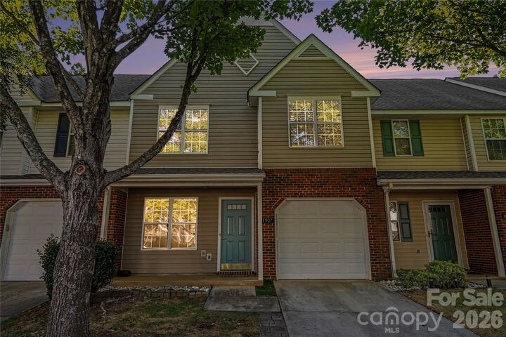 Property Photo:  11907 Maria Ester Court  NC 28277 