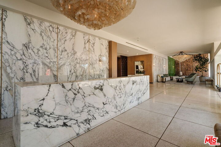 Property Photo:  8787 Shoreham Dr, Unit 407  CA 90069 