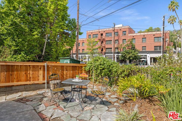Property Photo: 1560 Morton Ave CA 90026