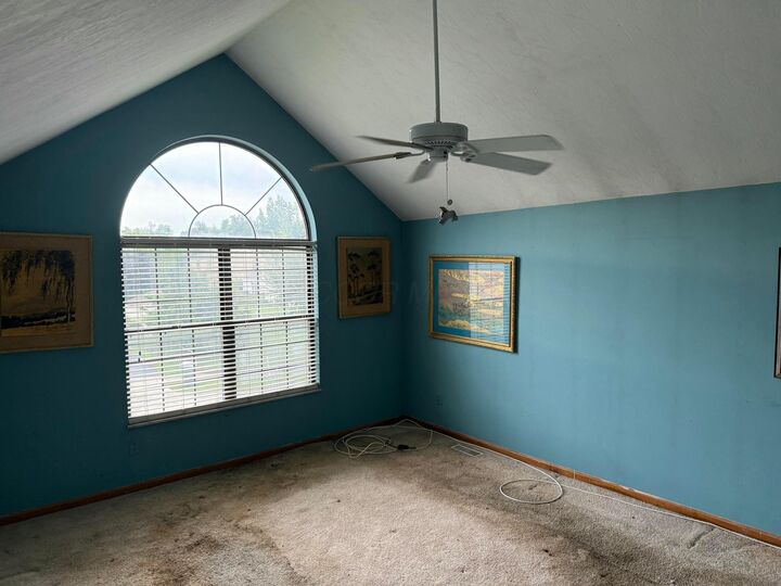 Property Photo: 3324 Brichar Way OH 43204