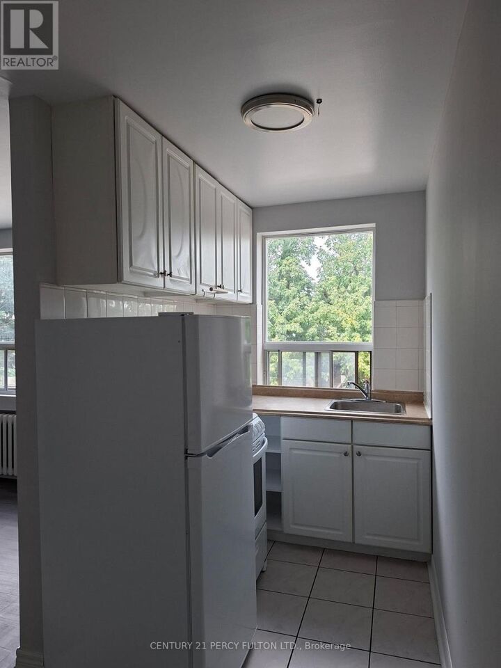 Property Photo: 2275 Weston Road 206 ON M9N 1Y3