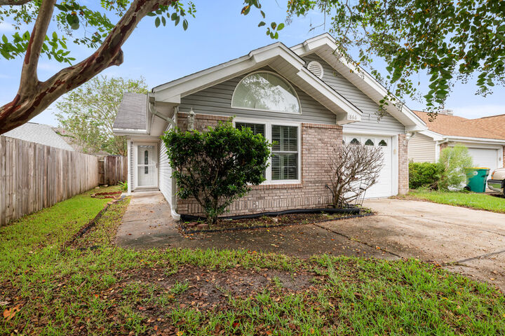 Property Photo:  1866 Heartland Drive  FL 32547 
