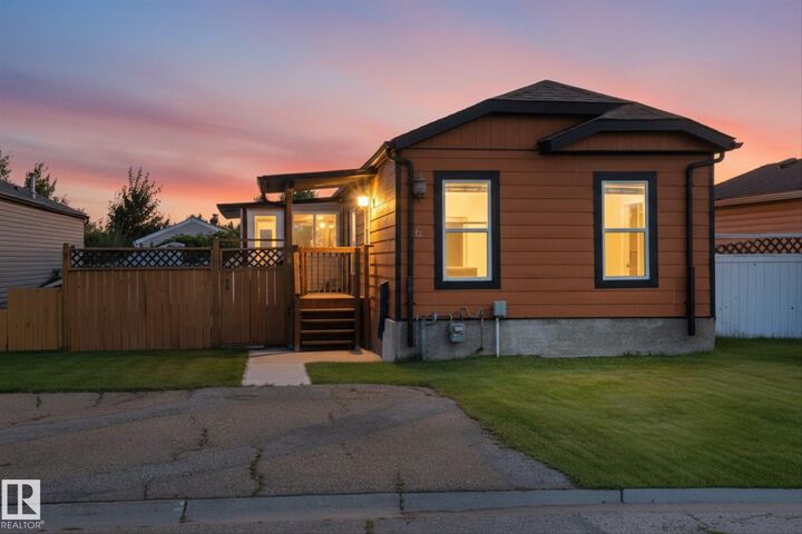 Property Photo:  6 Sunset Boulevard  AB T7X 3J1 