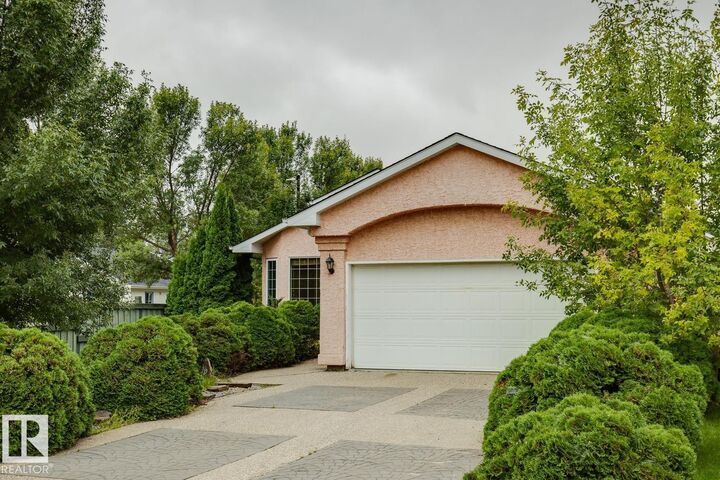 Property Photo:  1190 Potter Greens Drive NW  AB T5T 5Y5 