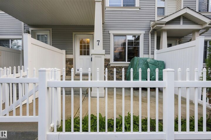 Property Photo:  4850 Terwillegar Common NW 7  AB T6R 0T6 