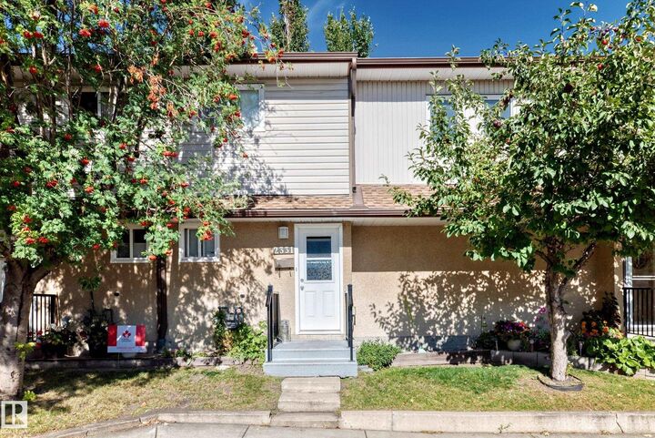 Property Photo: 2331 139 Ave NW AB T5Y 1S1