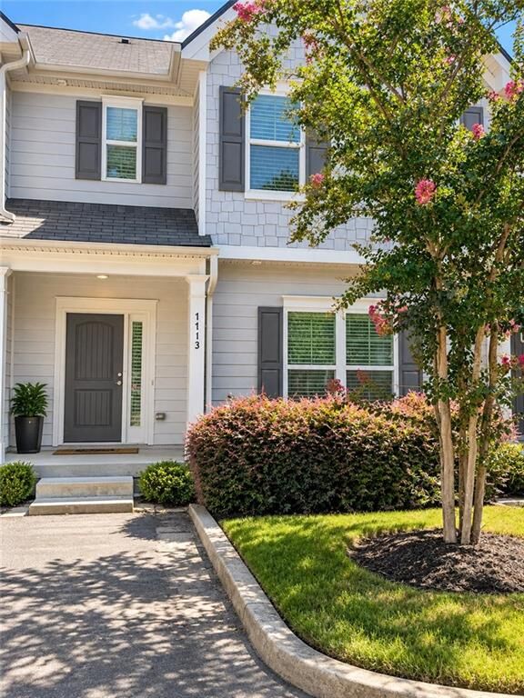 Property Photo:  7713 Fawn Circle  GA 30014 