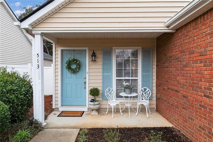 Property Photo: 513 Stanford Place GA 30188