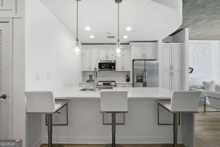 Property Photo: 400 W Peachtree Street NW 705 GA 30308
