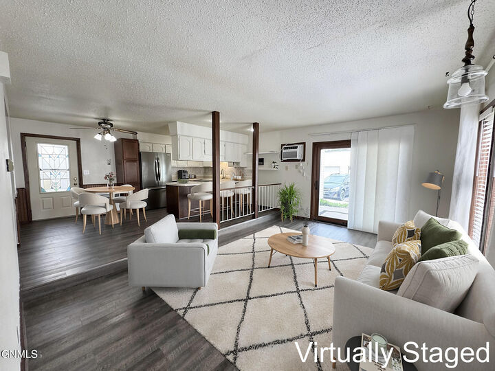 Property Photo: 1147 Jefferson Avenue ND 58504