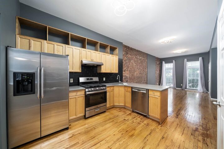 Property Photo:  524 Jersey Ave  NJ 07302 