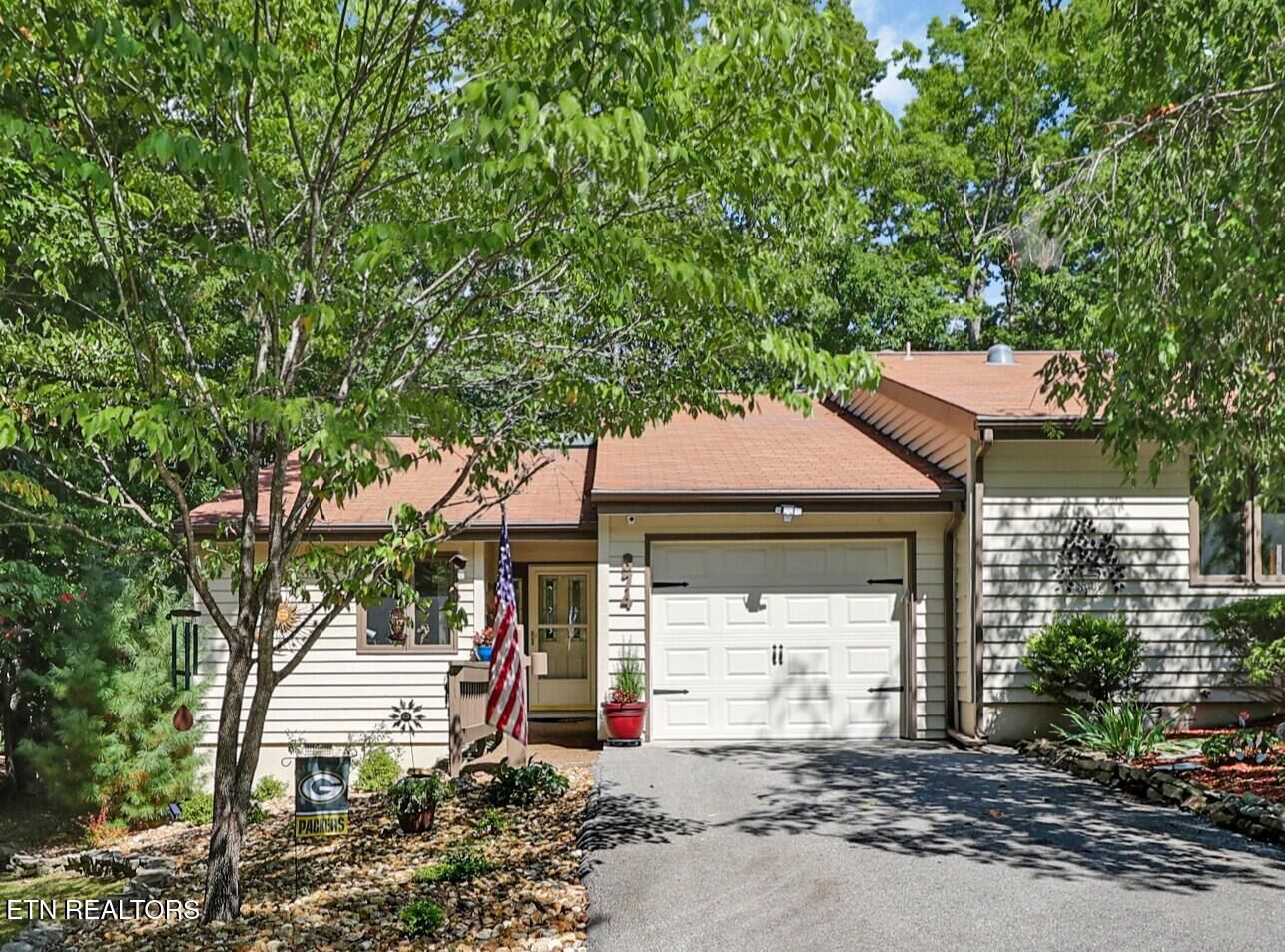 Property Photo:  374 Lake Catherine Court  TN 38558 