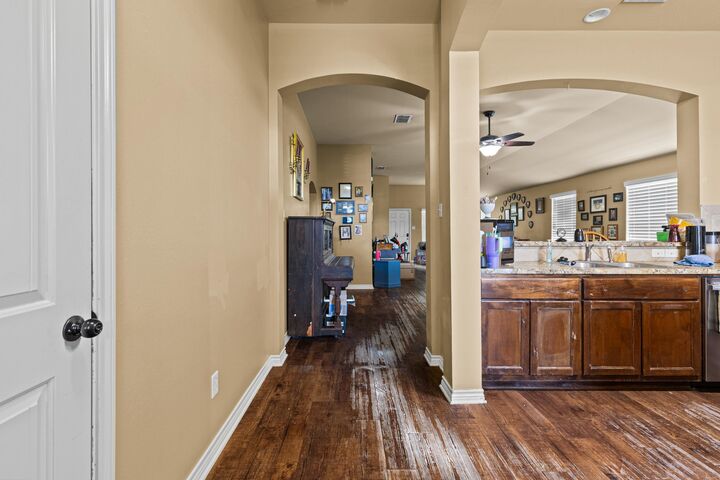Property Photo: 201 Sierra Vista 201 Sierra Vista Ln TX 75605