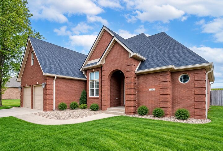 Property Photo:  306 Savanna Drive  KY 40475 