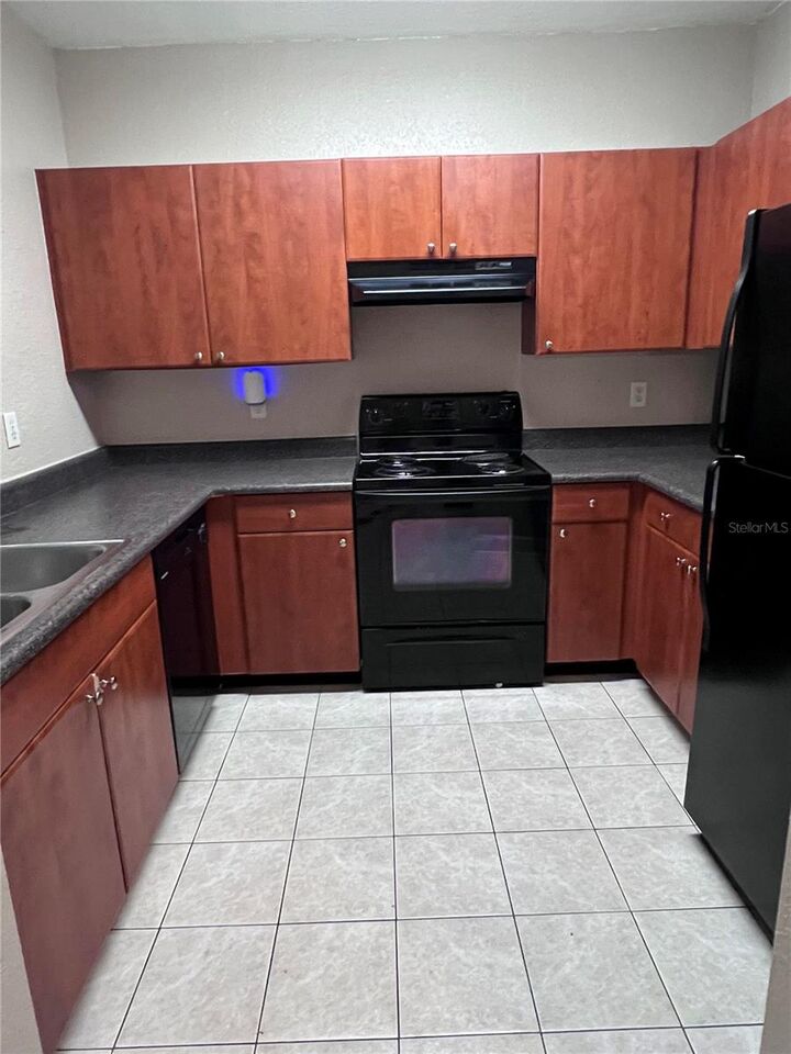 Property Photo: 206 E South Street 1033 FL 32801