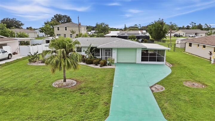 Property Photo:  418 Cypress Avenue NW  FL 33952 