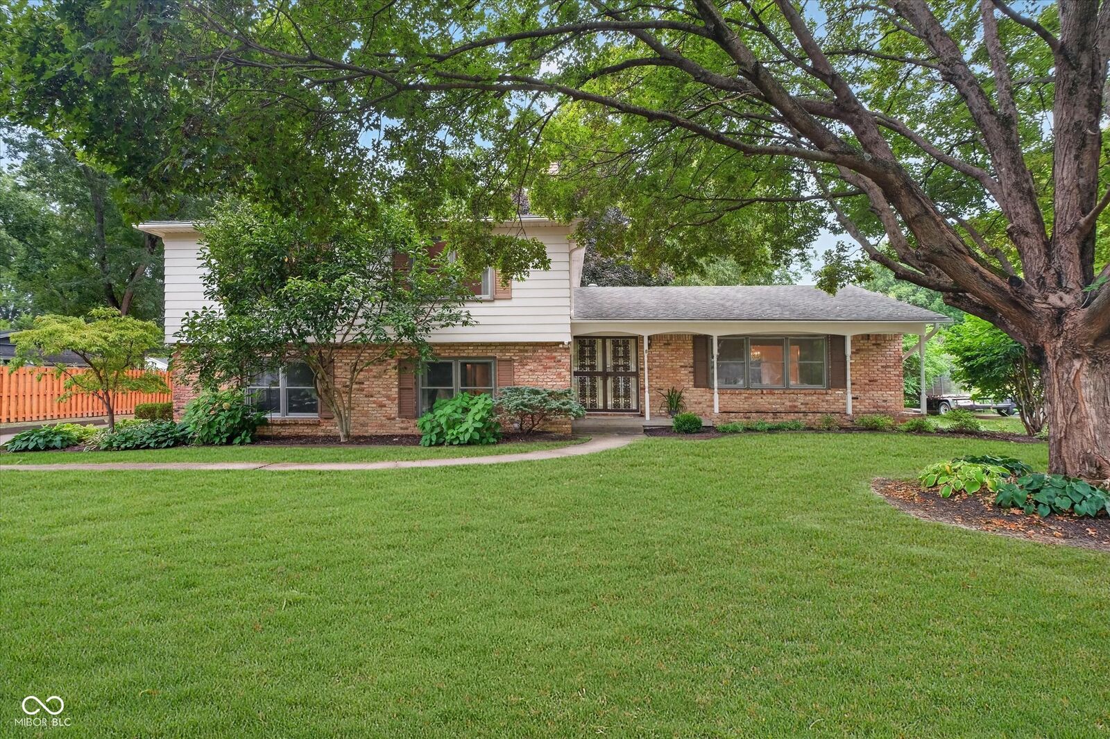 Property Photo: 665 Holliday Lane IN 46260