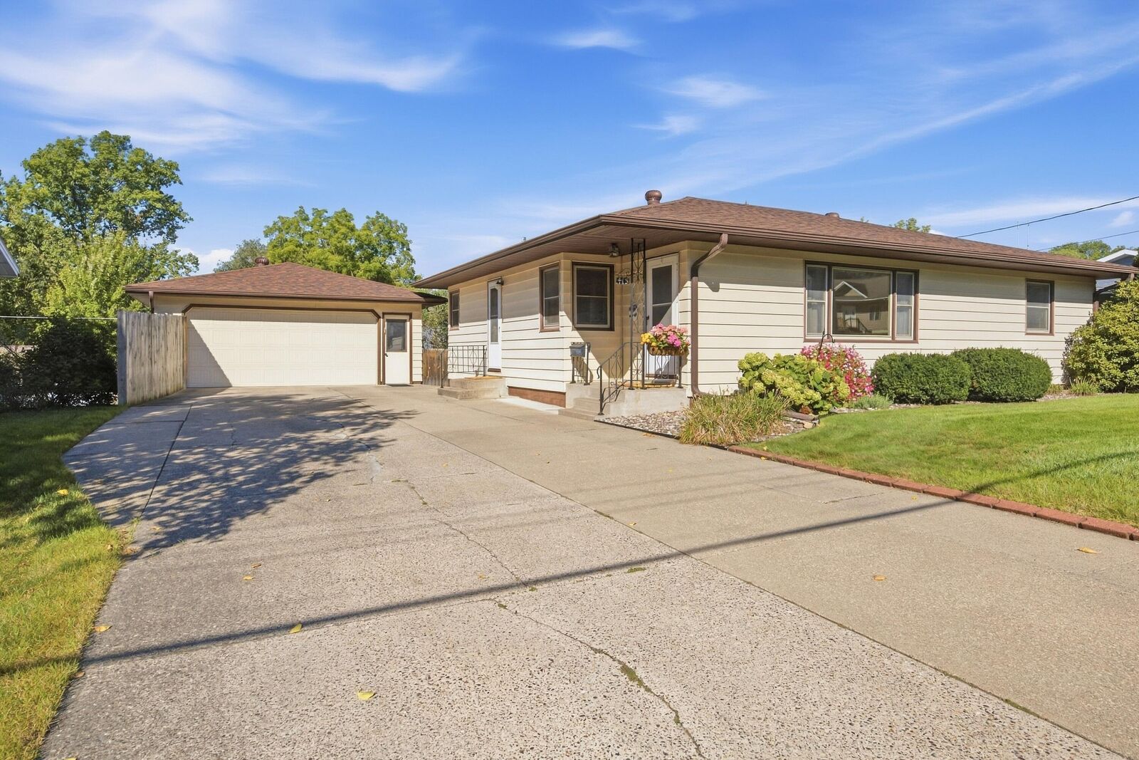 Property Photo:  415 N 6th Ave  WI 54650 