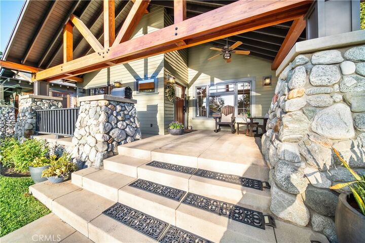 Property Photo:  132 N Sunset  CA 91016 