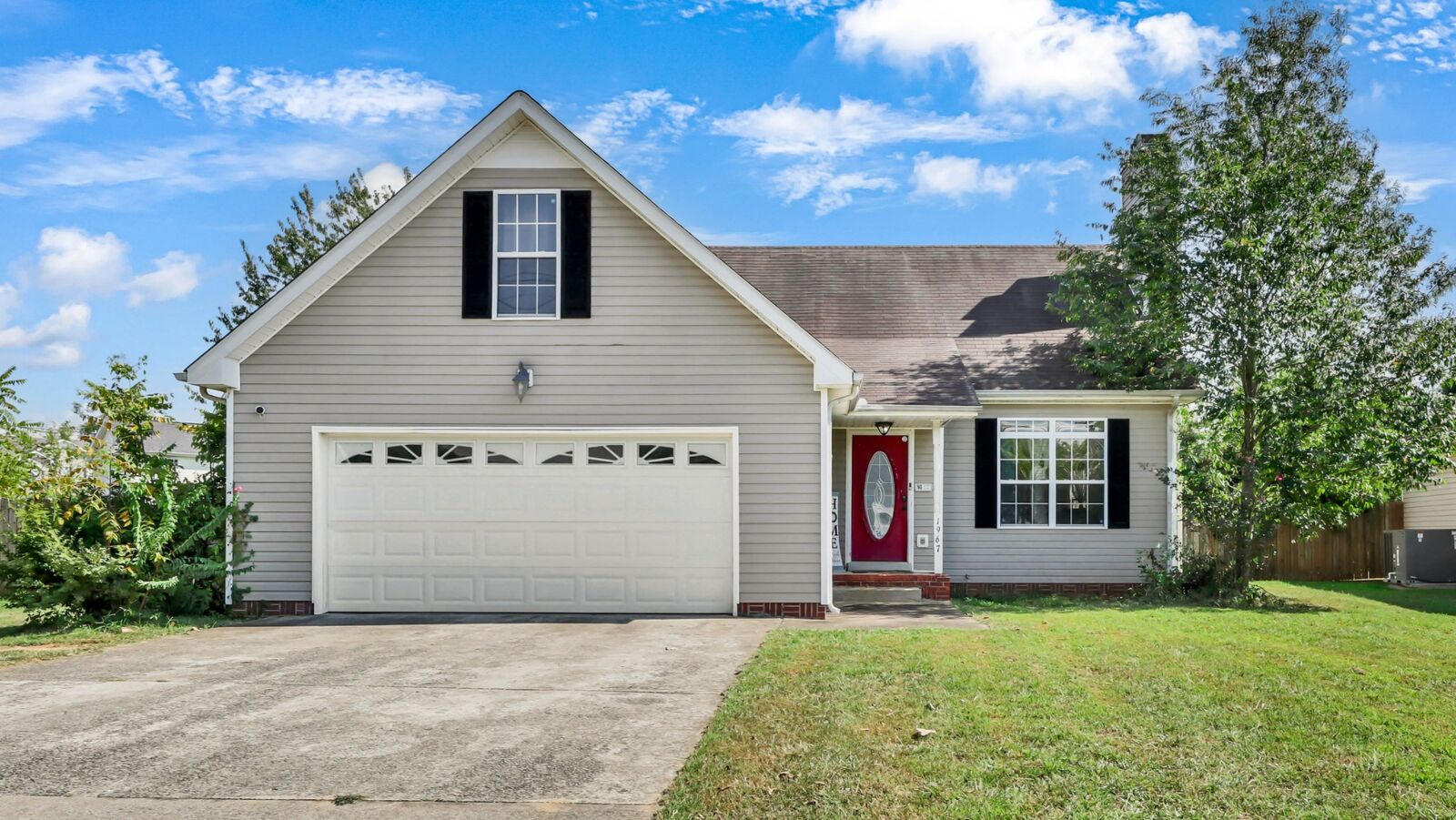 Property Photo: 1967 Whirlaway Cir TN 37042