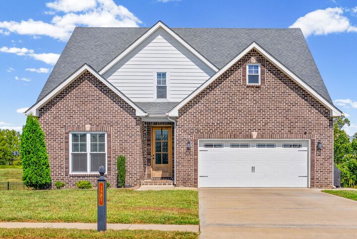 Property Photo: 1581 Hereford Blvd TN 37043