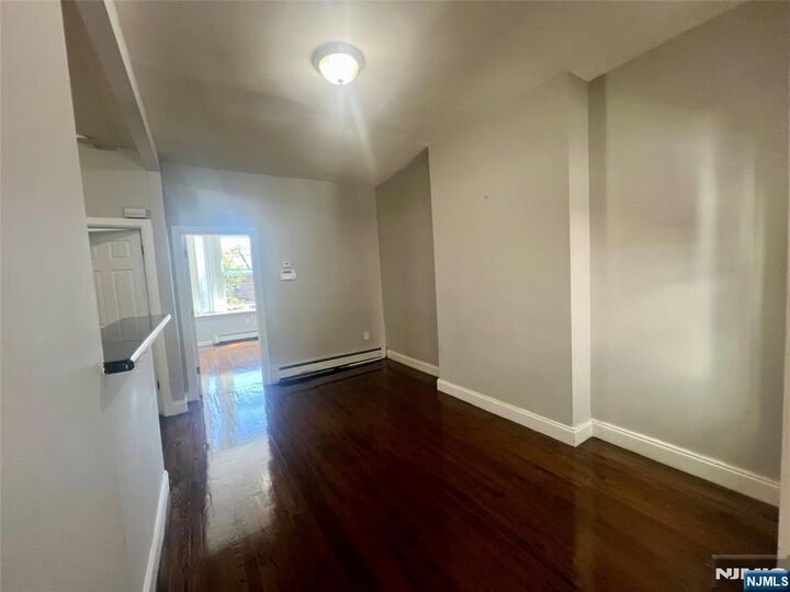 Property Photo:  110 Peabody Place 2  NJ 07104 