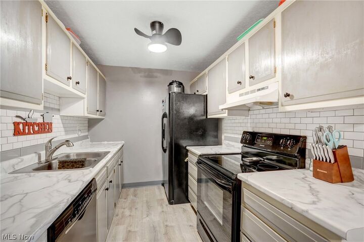 Property Photo:  8635 N Akins Road 202  OH 44133 