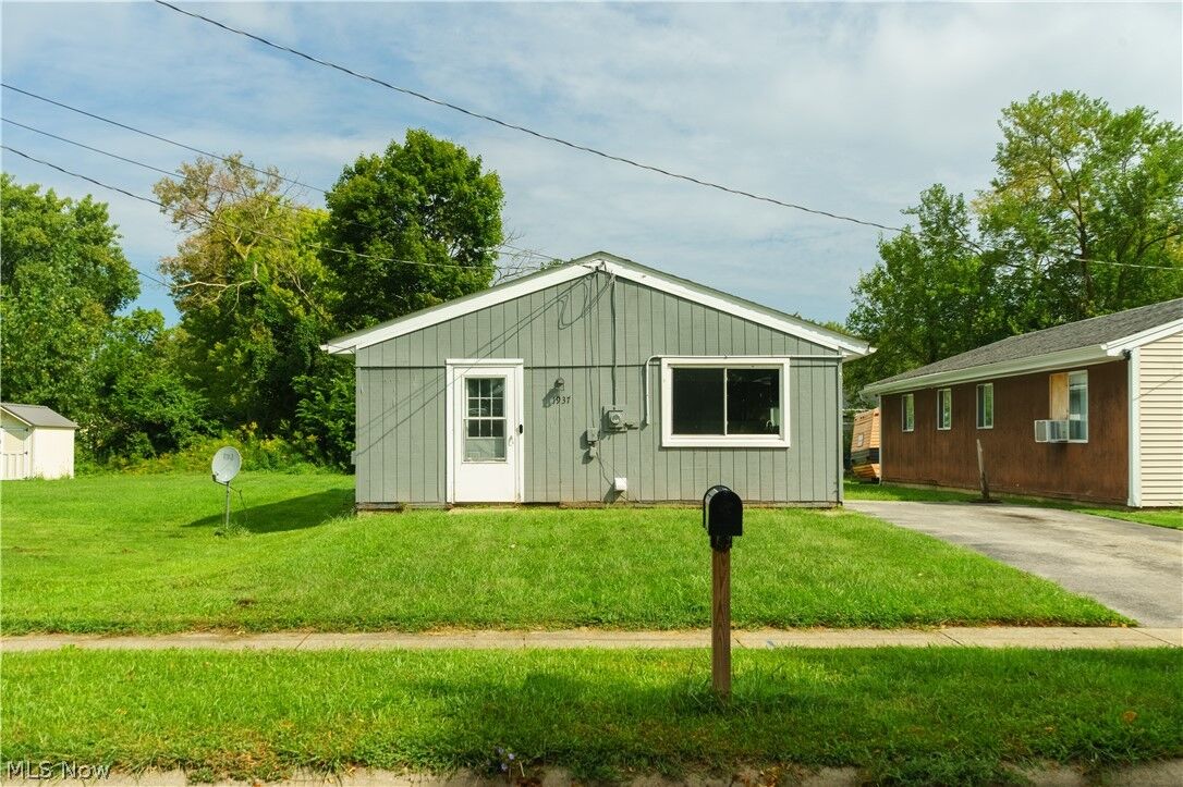 Property Photo:  1937 4th Street  OH 44870 