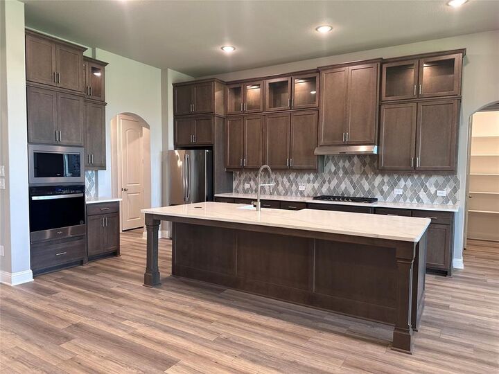 Property Photo: 2608 Roaming Trail TX 76247