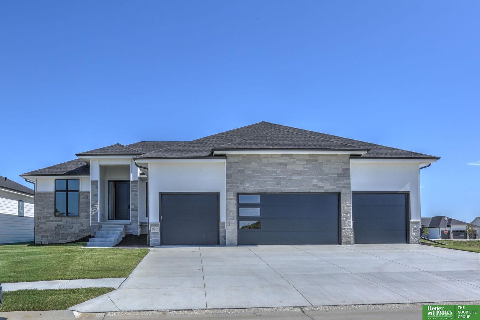Property Photo: 5807 N 197th Street NE 68022