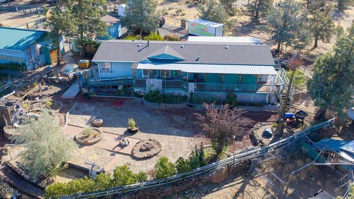 Property Photo:  8659 SW Shad Road  OR 97760 