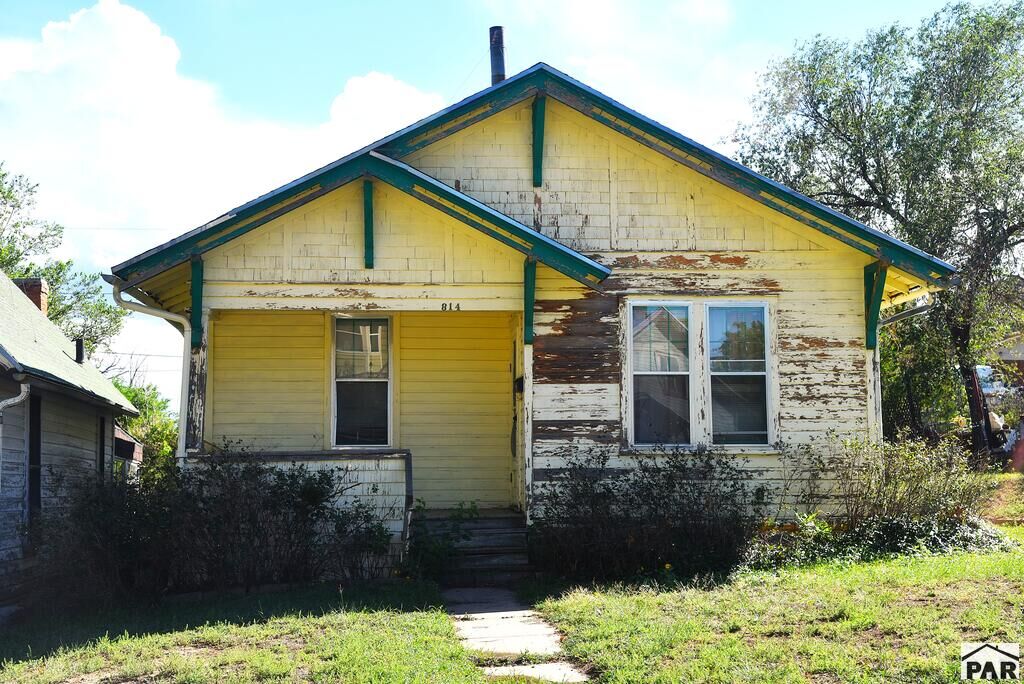 Property Photo:  814 Baca St  CO 81082 