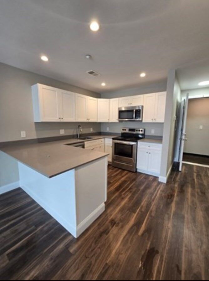 Property Photo:  67 Shepard Street 10  MA 01902 