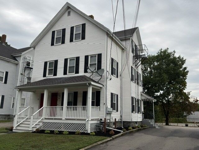 Property Photo:  170 Middleboro Ave 1  MA 02718 