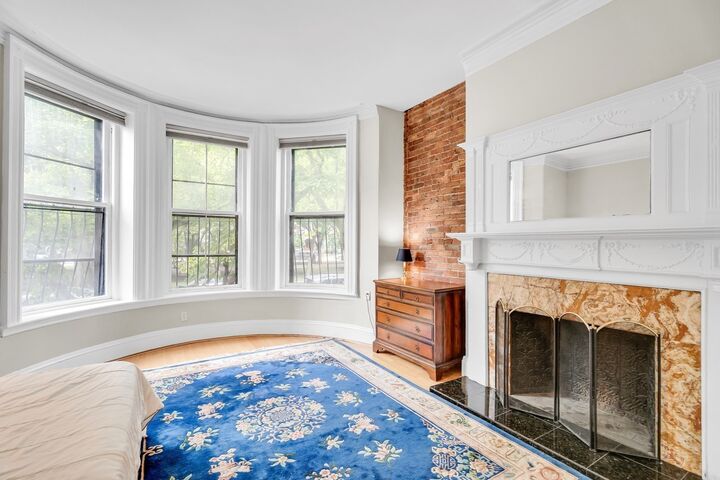 Property Photo:  293-295 Commonwealth Avenue 1A  MA 02115 