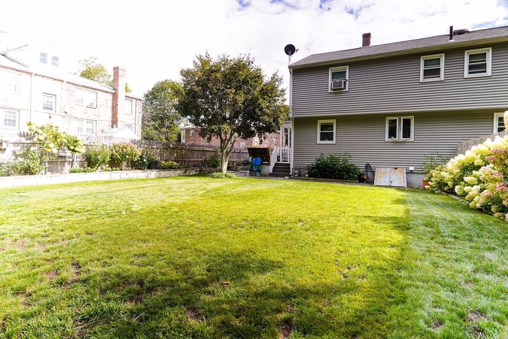 Property Photo:  112 Hollis St 112  MA 01852 